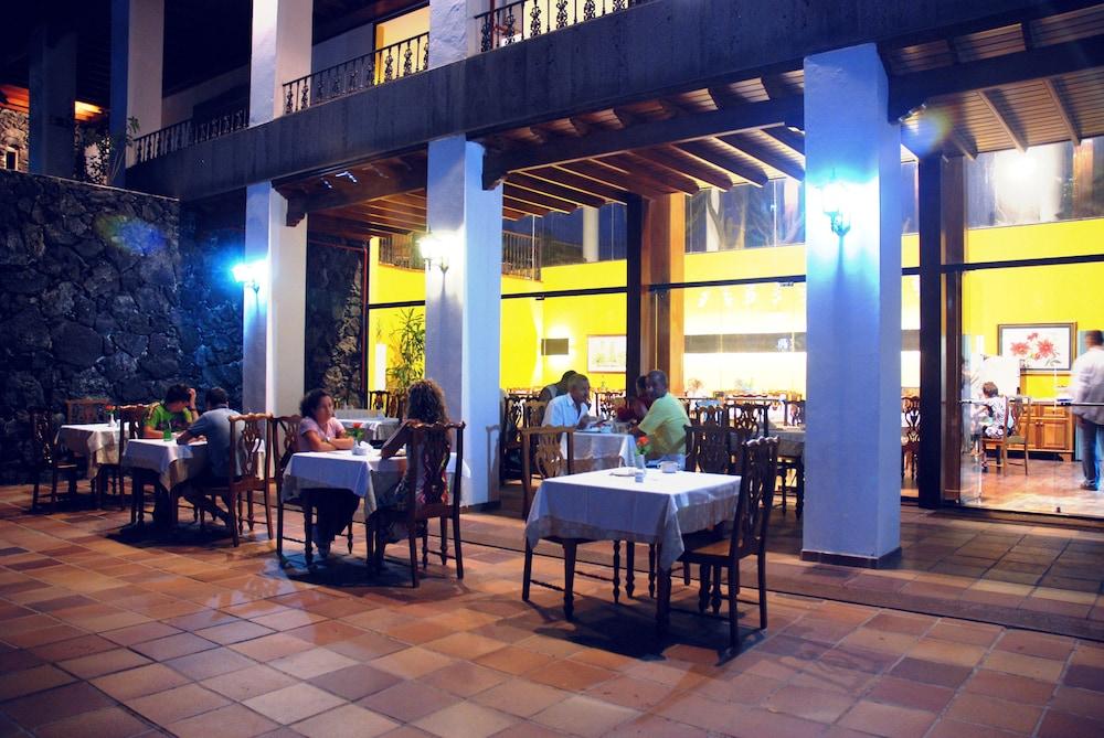 קוסטה טגוויסה Nazaret Apartments מראה חיצוני תמונה