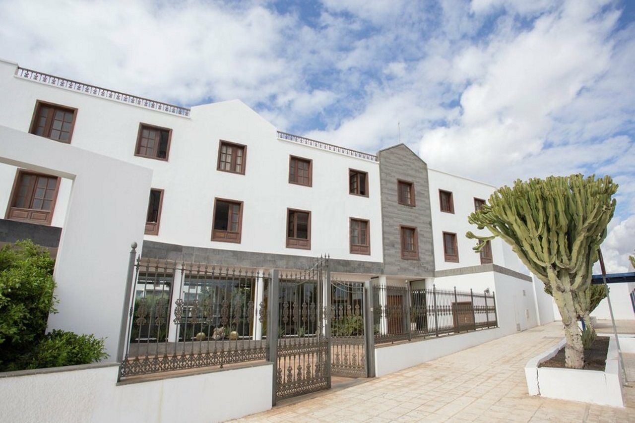 קוסטה טגוויסה Nazaret Apartments מראה חיצוני תמונה